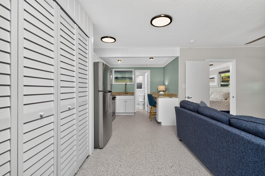 More Photos Of 1130 Gulf Blvd, Englewood Apartments For Sale