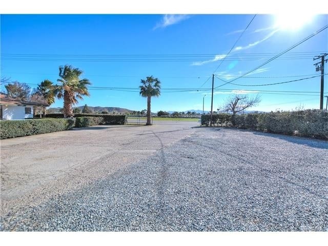 More Photos Of 8551 Mission Blvd, Jurupa Valley Warehouse For Lease