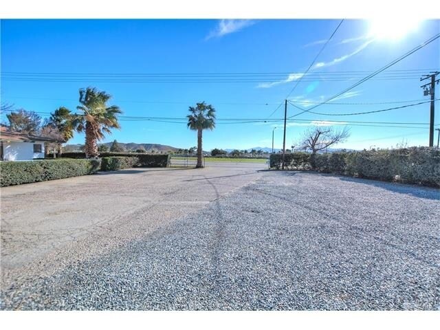 More Photos Of 8551 Mission Blvd, Jurupa Valley Warehouse For Sale