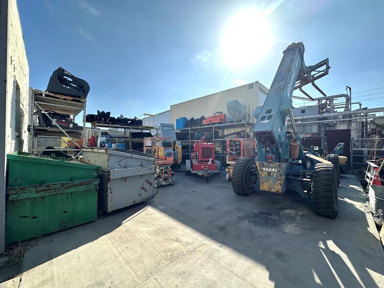 More Photos Of 518 Robert Ave, Santa Clara Service For Sale