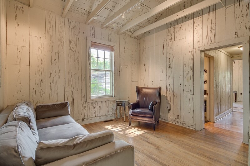 More Photos Of 7642 Poplar Pike, Germantown Office For Sale