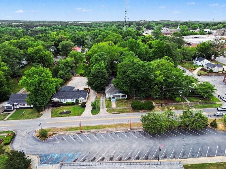 More Photos Of 8493 Campbellton St, Douglasville Office For Sale