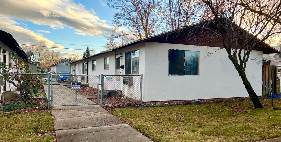 More Photos Of 1518-1520 Roosevelt Ave, Yakima Apartments For Sale
