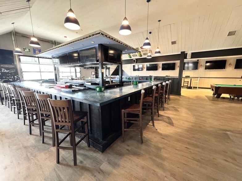 More Photos Of 388 Medford Ave, Patchogue Restaurant For Lease