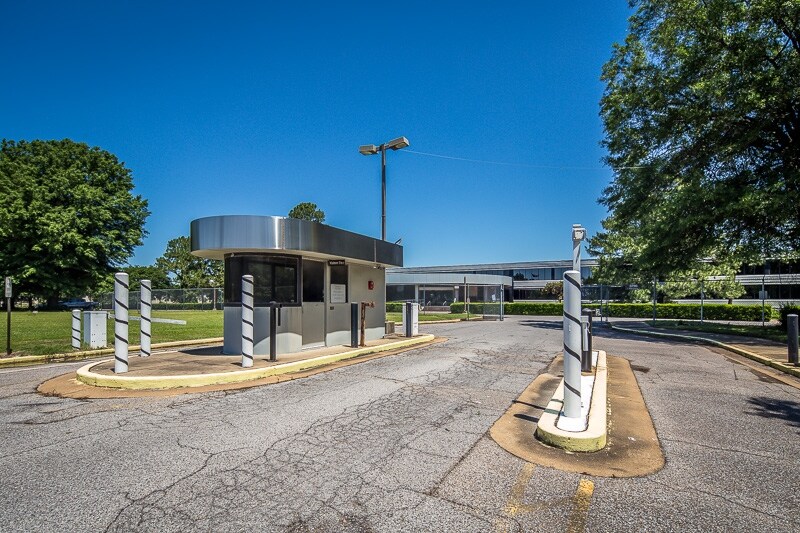 More Photos Of 3796 Lamar Ave, Memphis Office For Sale