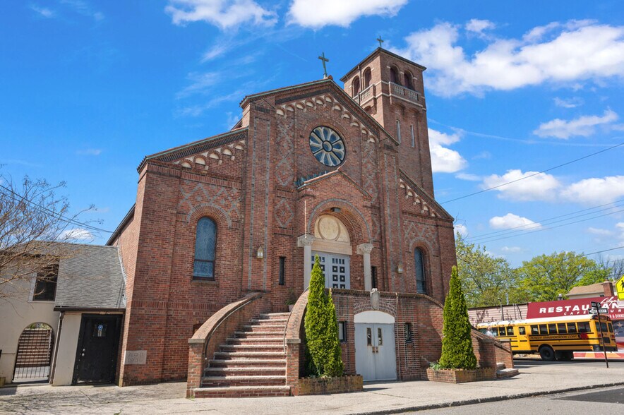 More Photos Of , Staten Island Unknown For Sale