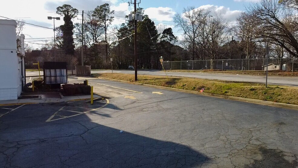 More Photos Of 4540 E Ponce De Leon Ave, Clarkston Restaurant For Lease