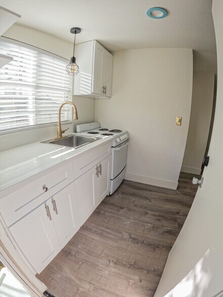 More Photos Of 7417-7425 La Jolla Blvd, La Jolla Apartments For Sale