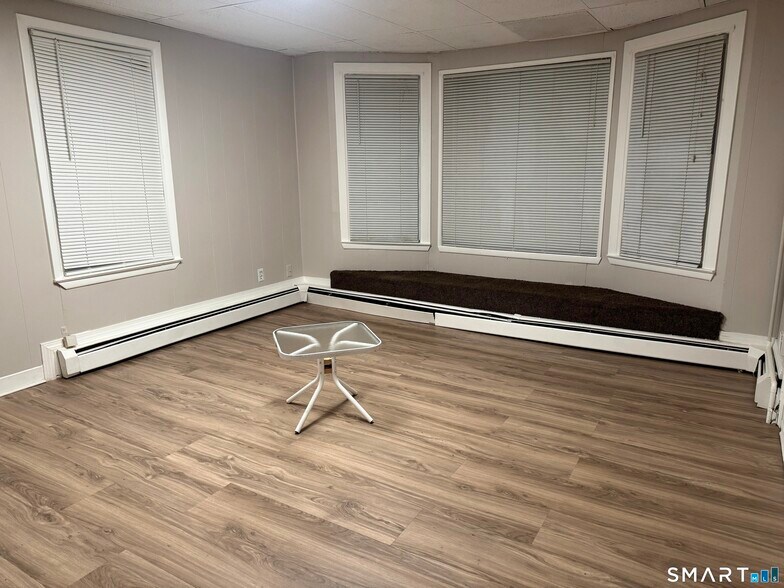 More Photos Of 643-645 Burnside Ave, East Hartford Apartments For Sale