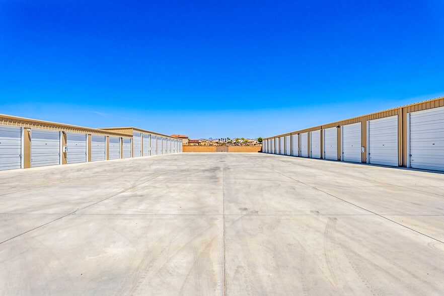 More Photos Of 2485 Adobe Rd, Bullhead City Self Storage For Sale
