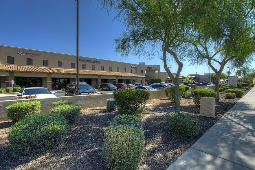 More Photos Of 5940 W Union Hills Dr, Glendale General Retail For Lease