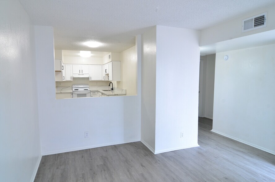 More Photos Of 3801 N 23rd Dr, Phoenix Apartments For Sale