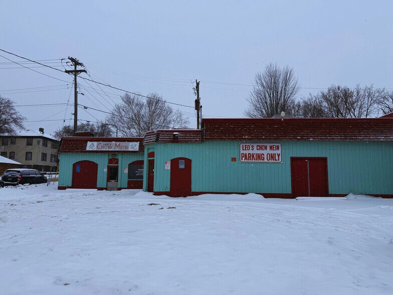 More Photos Of 1061 Hudson Rd, Saint Paul Restaurant For Sale