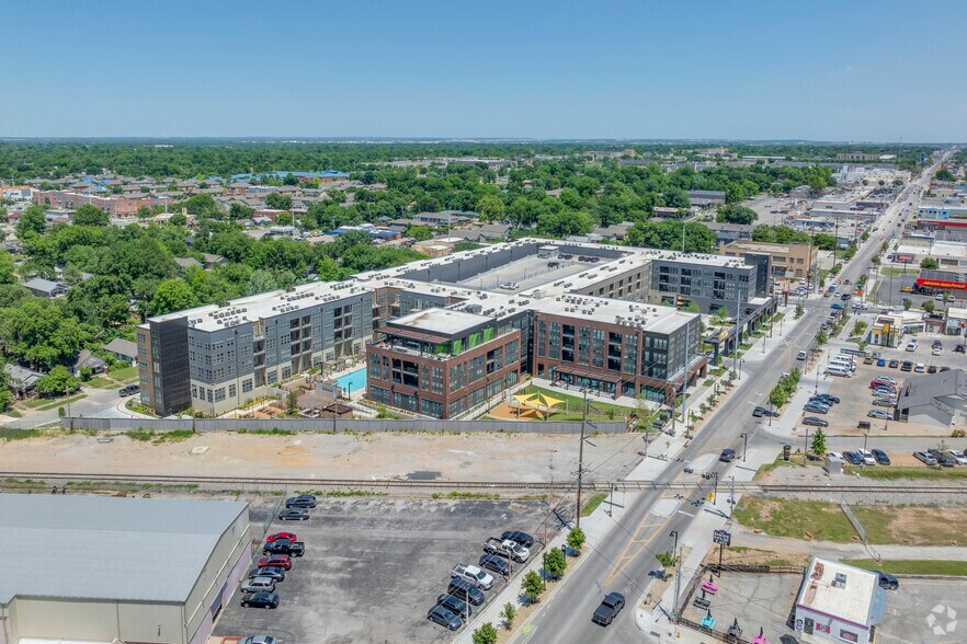 More Photos Of 2219 E 11th St, Tulsa Apartments For Lease