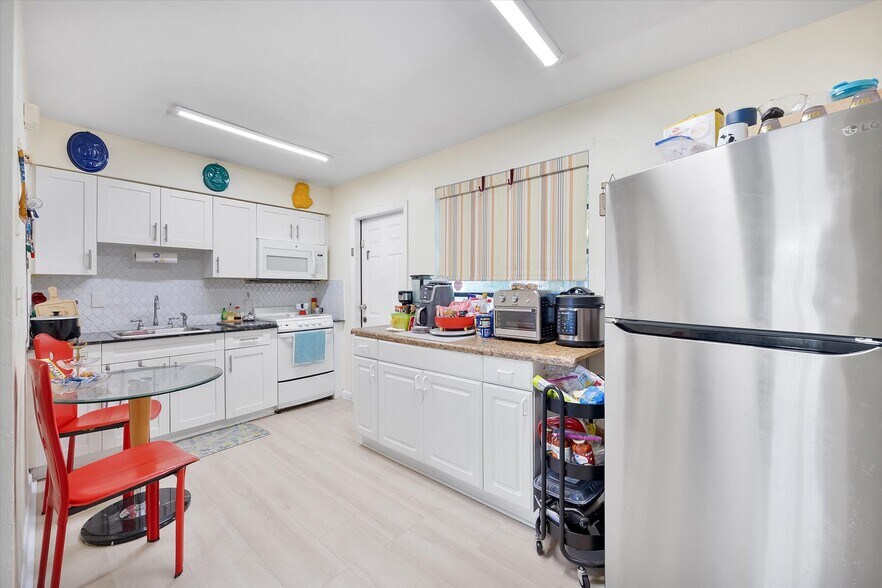 More Photos Of 14260 SW 88th Ave, Palmetto Bay Apartments For Sale