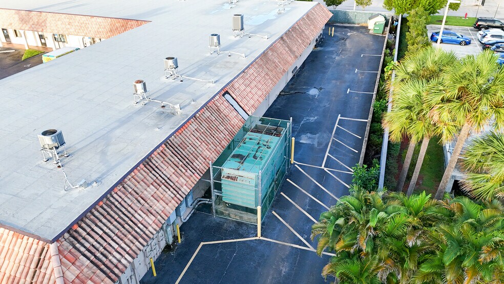 More Photos Of 5301-5323 Lake Worth Rd, Lake Worth Freestanding For Sale