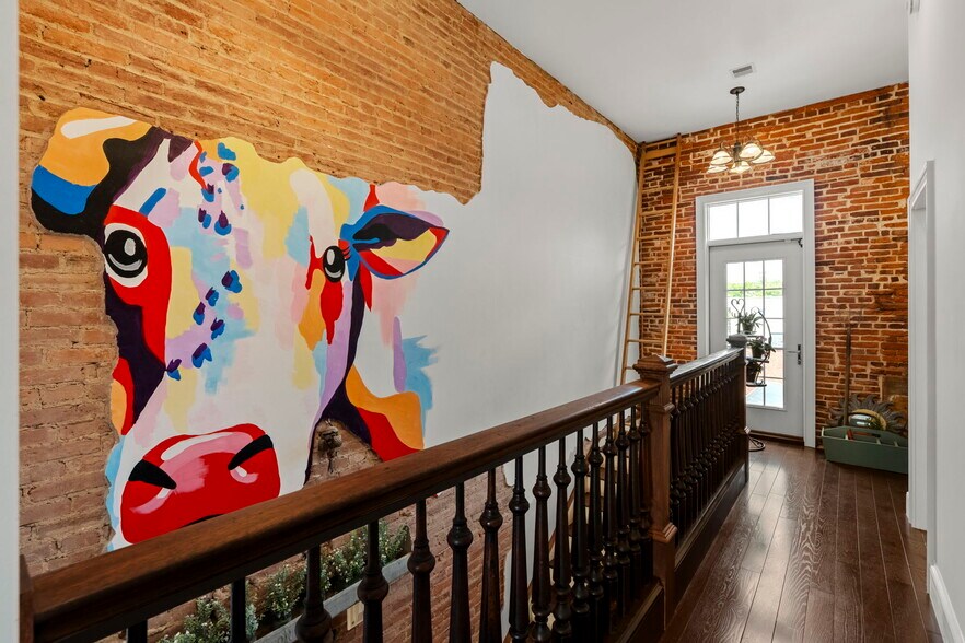 More Photos Of 305 N Queen St, Lancaster Storefront Retail Residential For Sale