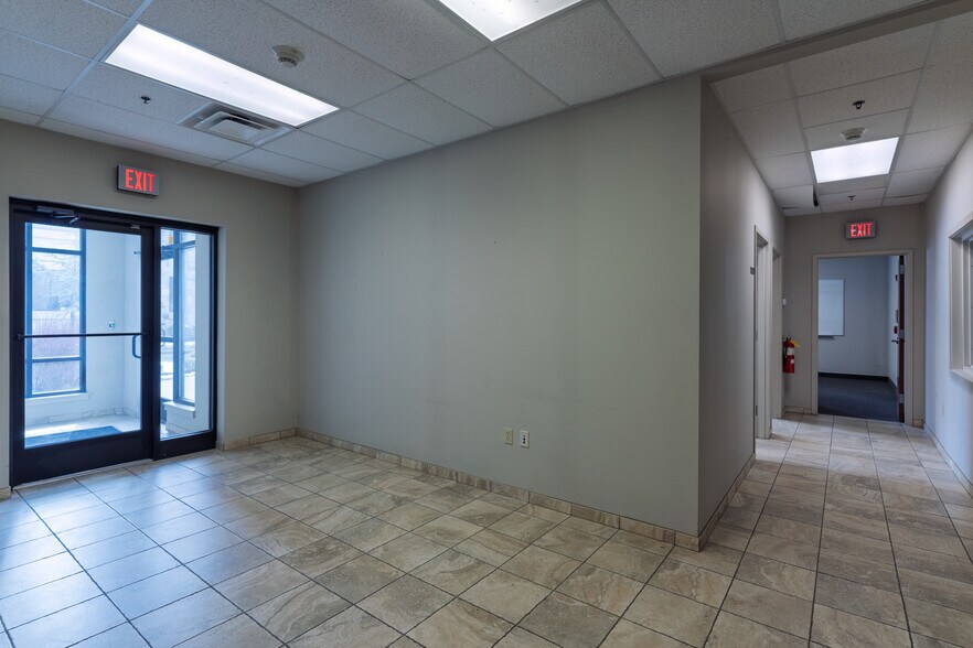 More Photos Of 47 Park Ave, Elverson Distribution For Sale