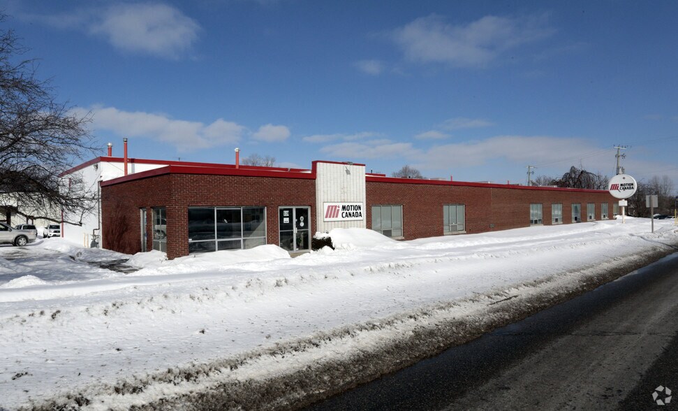 Primary Photo Of 510 Weber St N, Waterloo Warehouse For Lease