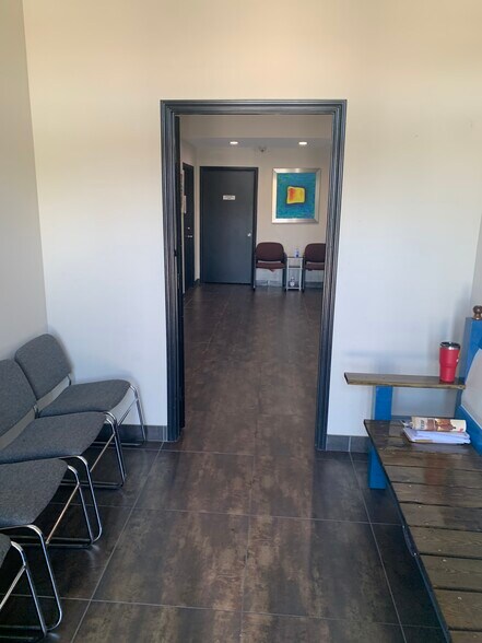 More Photos Of 2920 Inwood Rd, Dallas Office For Sale