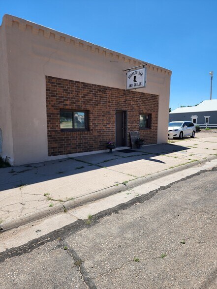 More Photos Of 121 S Perkins Ave, Madrid Restaurant For Sale