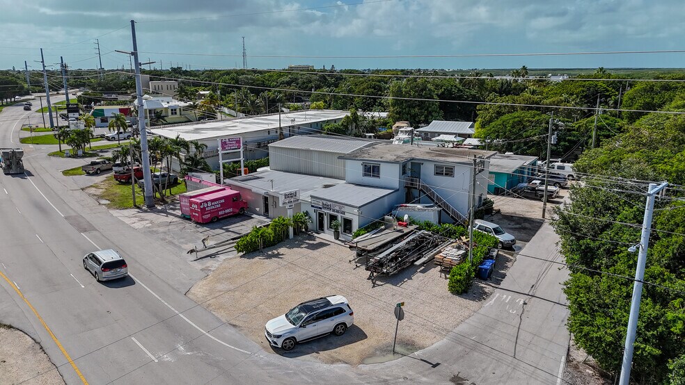More Photos Of 131-135 Ellis Dr, Tavernier Storefront Retail Residential For Sale
