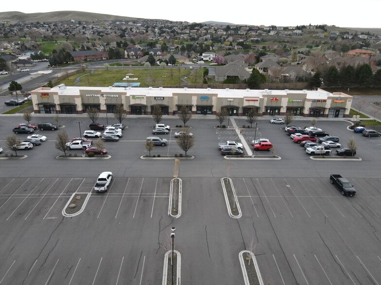 Primary Photo Of 2909 S Quillan St, Kennewick General Retail For Sale