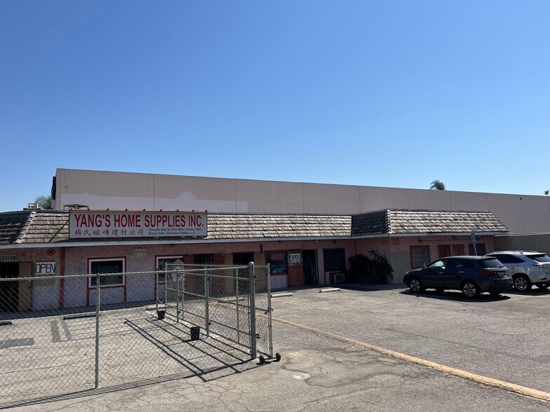More Photos Of 12314 Valley Blvd, El Monte Showroom For Lease