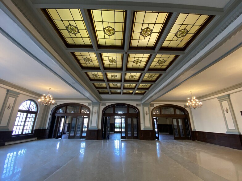 More Photos Of 1408 Strongs Ave, Stevens Point Apartments For Lease