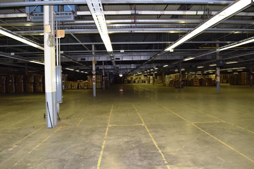 More Photos Of 470 Joseph St, Alexander City Warehouse For Lease