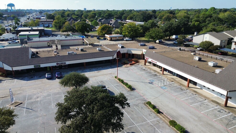 More Photos Of 209 Bedford Rd, Bedford General Retail For Lease