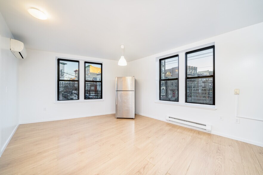 More Photos Of 4701-4705 Park Ave, Union City Apartments For Sale