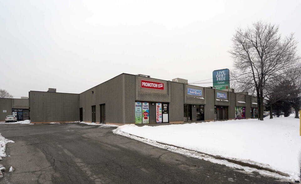 More Photos Of 3936-3998 Chesswood Dr, Toronto Unknown For Lease