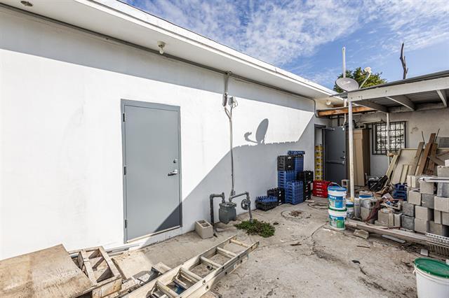 More Photos Of 1719 Lincoln St, Laredo Convenience Store For Sale