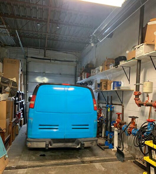 More Photos Of 2084 Speers Rd, Oakville Warehouse For Sale