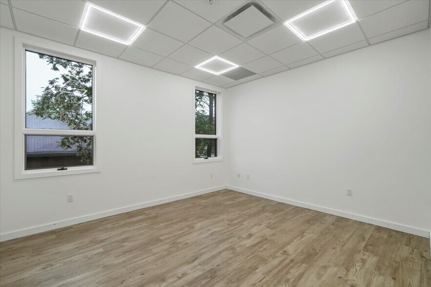 More Photos Of 72 Summit Ave, Montvale Office Residential For Lease