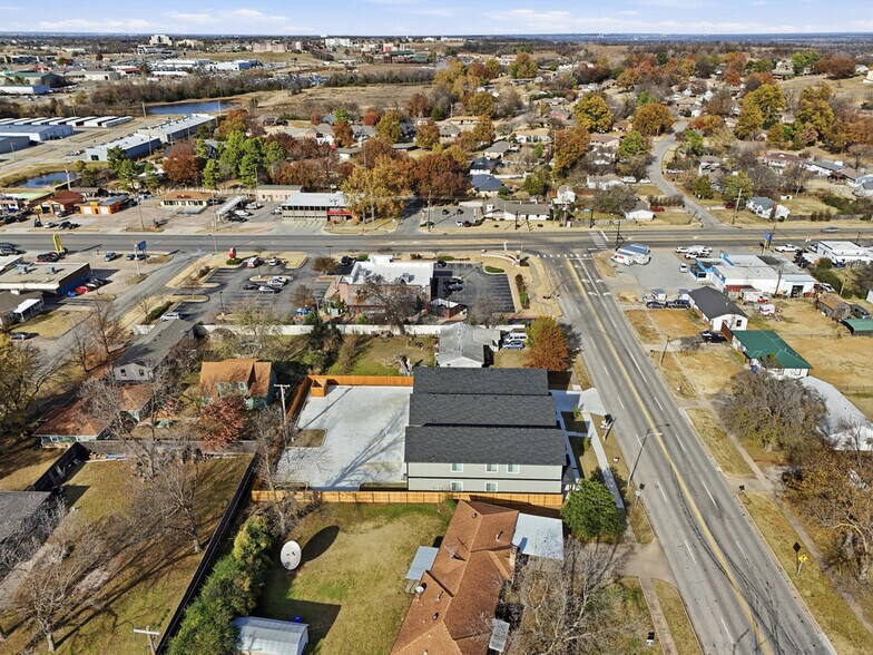 More Photos Of 816 N Main St, Broken Arrow Apartments For Sale