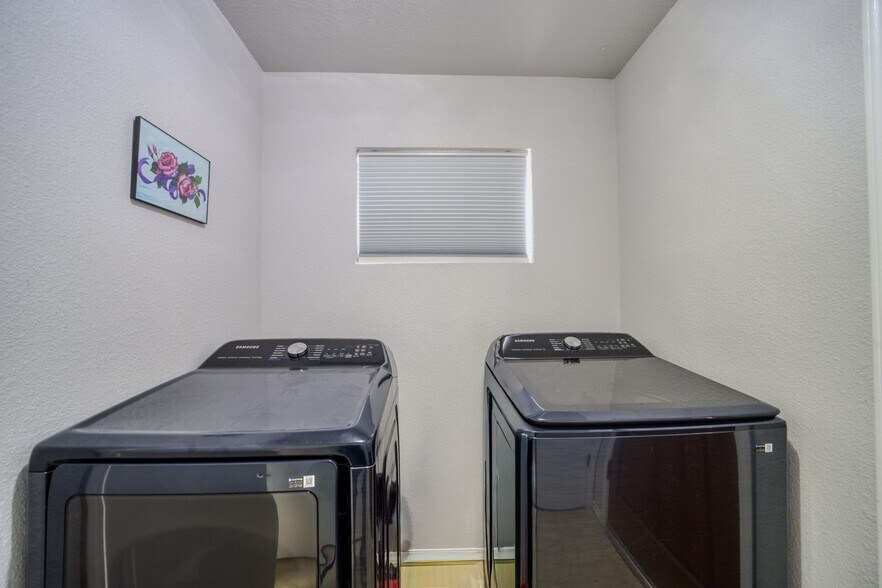 More Photos Of 5201 S Highway 95, Fort Mohave Storefront Retail Office For Sale