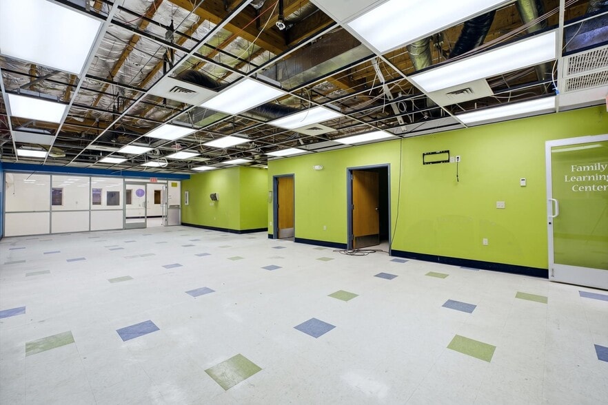 More Photos Of 4011 N 51st Ave, Phoenix Medical For Sale