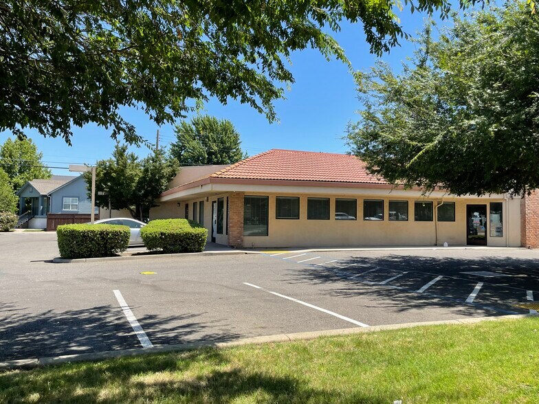 More Photos Of 6409 Folsom Blvd, Sacramento Medical For Lease