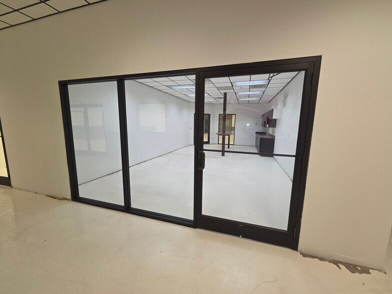 More Photos Of 1826 Albertson Rd, High Point Manufacturing For Lease