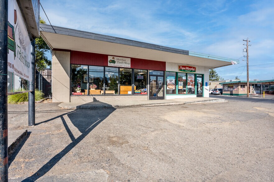 More Photos Of 1198 N State St, Ukiah Storefront For Sale