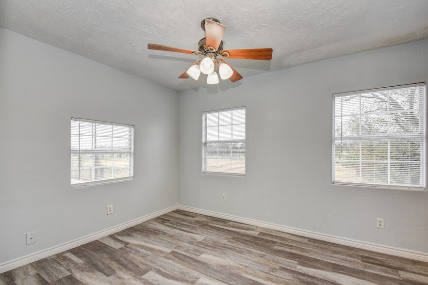 More Photos Of 2620 Delafield St, Houston Apartments For Sale