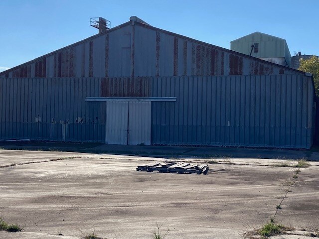 More Photos Of 0 Fannin St, Edna Warehouse For Sale