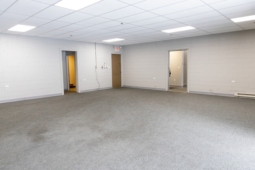 More Photos Of 125 Butler Dr, Hazleton Warehouse For Lease