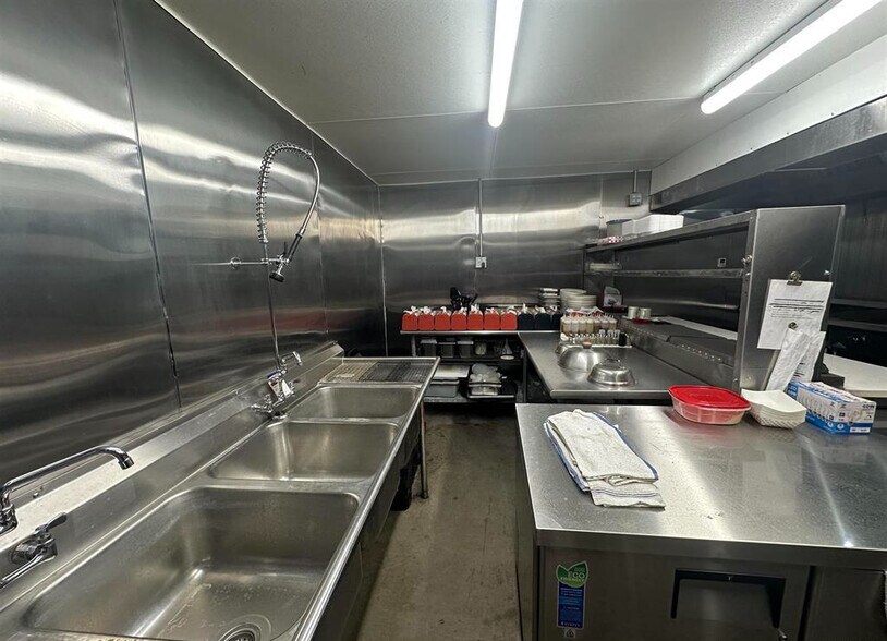 More Photos Of 504 Main St, Varna Restaurant For Sale