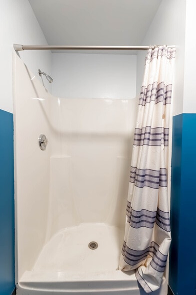 More Photos Of 17143 Westview Ave, Thornton Industrial For Sale