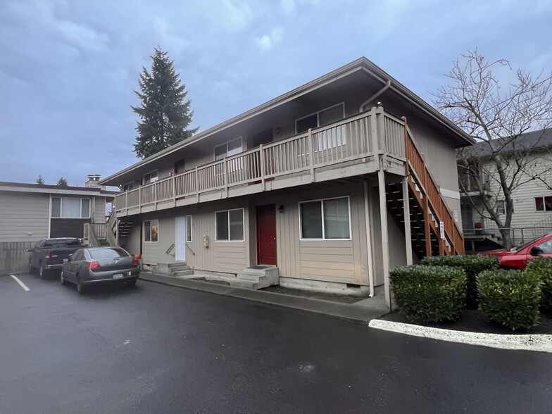 Primary Photo Of 107-109 W Casino Rd, Everett Apartments For Sale