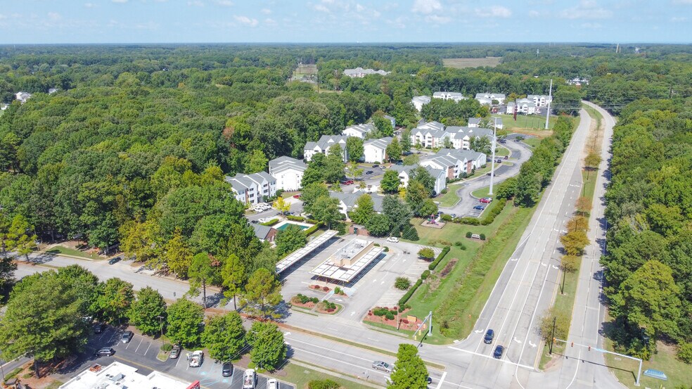 More Photos Of 200 Floyd Thompson Blvd, Hampton Fast Food For Lease