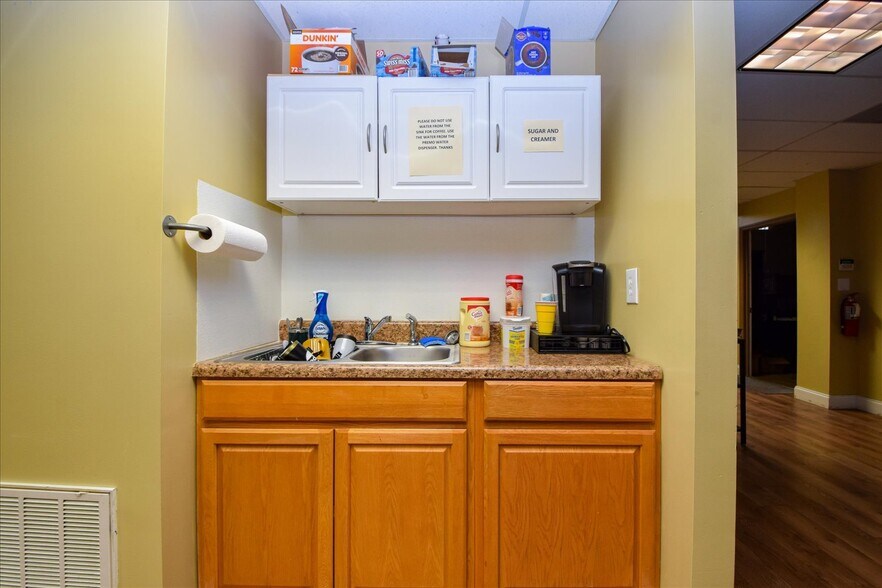 More Photos Of 2314 Patterson Ave SW, Roanoke Office For Sale